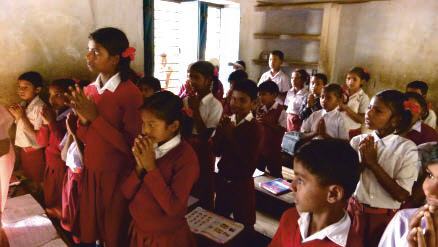 Die Dorfschule in Gurudham