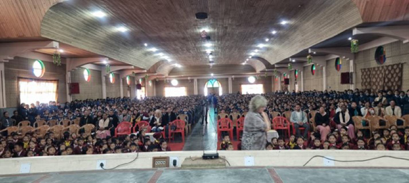 Empfang in der Holy-Cross-Secundary Girls School in Sonada